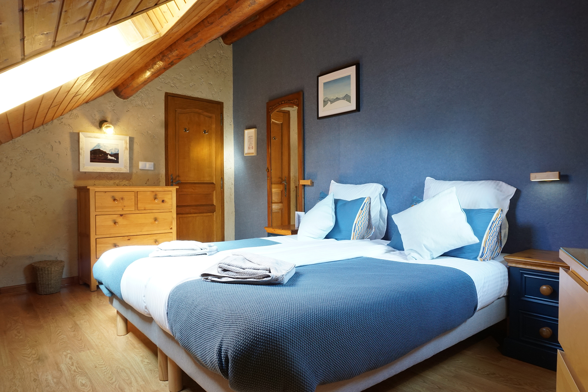 Photo of Lievre Blanc chalet bedroom